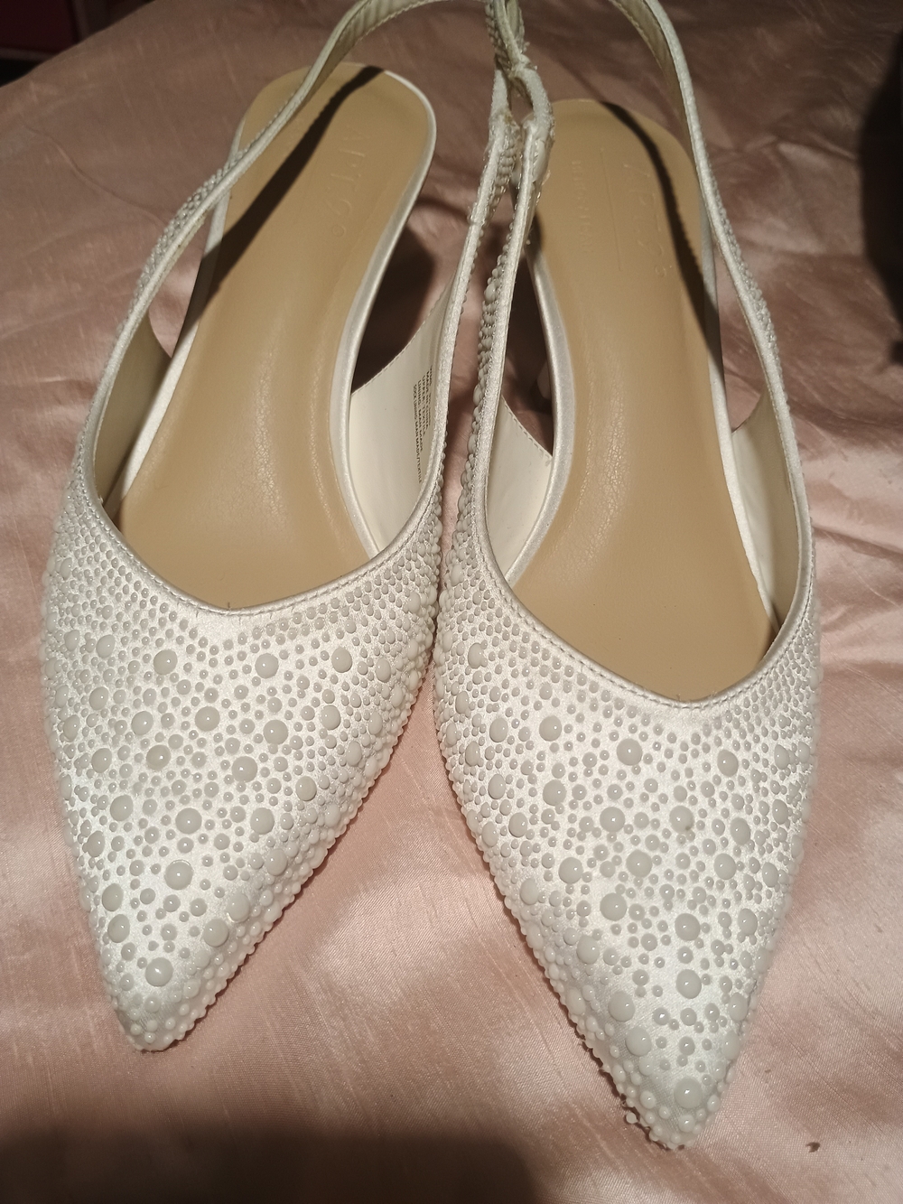 KORS Michael Kors Pointed-Toe Slingback Heels in White US 9